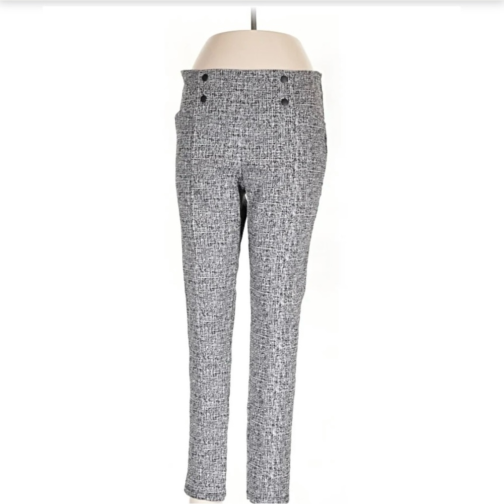 Stylish Women's Black and White Skinny Jeans